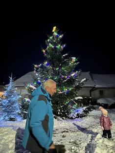 Divadlo pro děti a rozsvěcení vánočního stromu